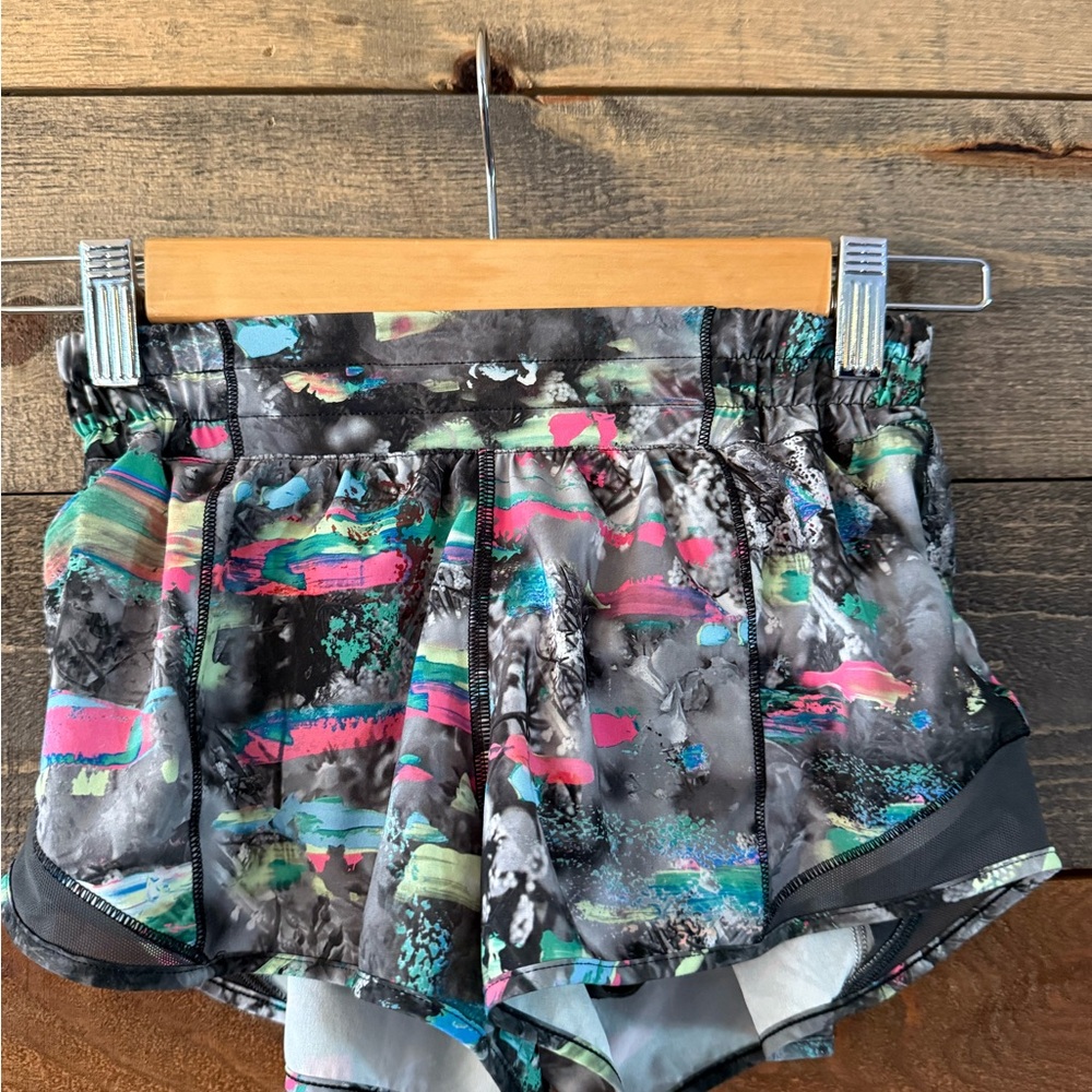 lululemon athletica Hotty Hot Low Rise Multicolored Athletic Shorts